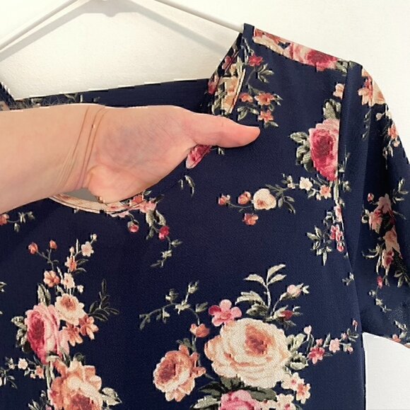 NEW NWT BLUE RAIN FRANCESCA'S Navy Blue Pink Cream Floral Ruffle Shift Dress M - Picture 4 of 11